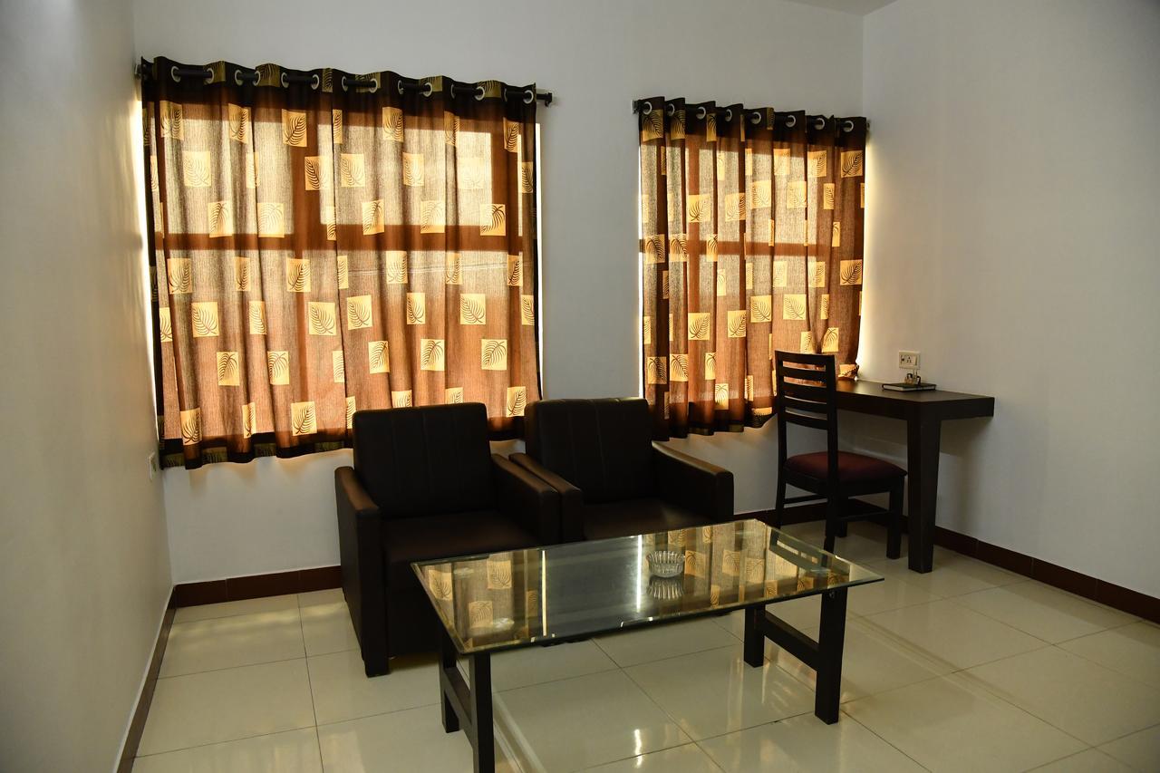 Lake View Hotel Madurai Exterior photo