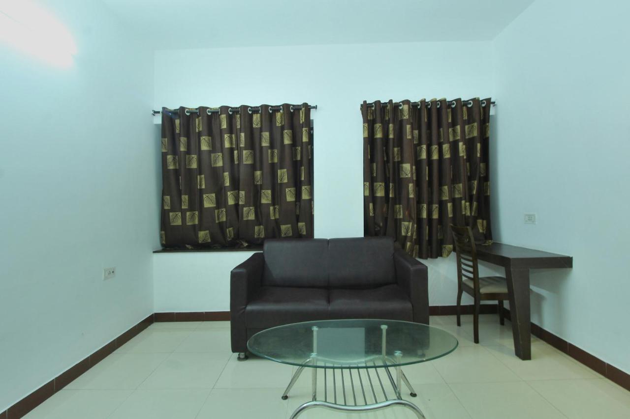 Lake View Hotel Madurai Exterior photo